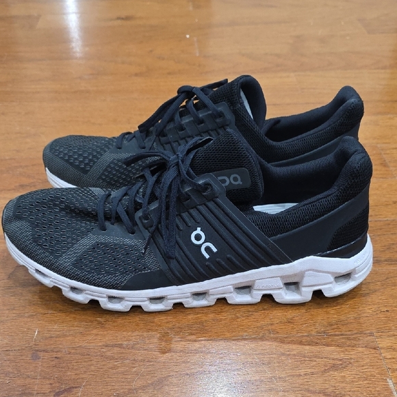 On Running Black and Gray Athletic Shoes - Picture 2 of 5
